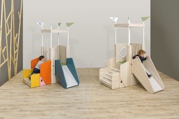 Mobiles & platzsparendes Spielpodest mit Treppe oder Aufstieg & Rutsche, versch. Farben, ab 18 Monaten, 10 Jahre Garantie