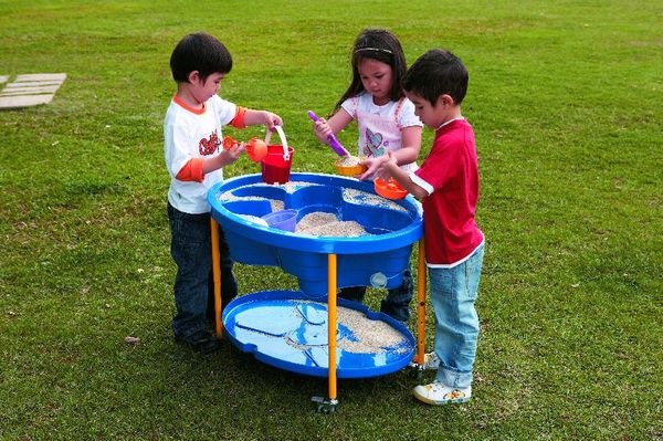 Mobiler Sand- und Wassertisch, blau