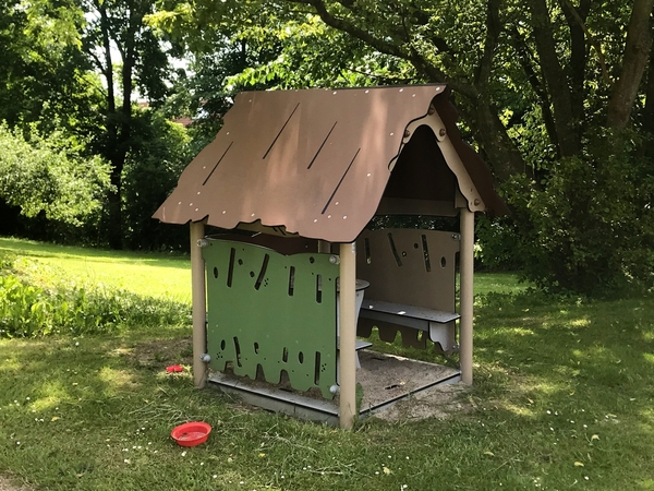 LEDON Spielhaus Ana