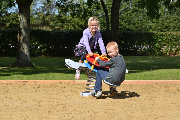 LEDON Blumenwippe für 4 Kinder