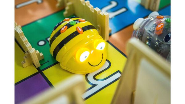 Bee-Bot, ab 4 Jahre