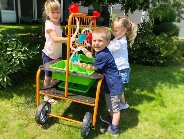 Mobiler Sand-Wassertisch "Matsch-Spaß"