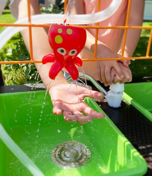 Mobiler Sand-Wassertisch "Matsch-Spaß"