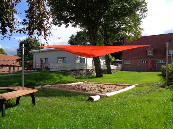 Sonnenschutzanlage Dreieck, 5 x 5 x 5m, 200 g/qm