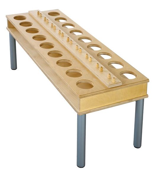 Farbmixtisch für 18 Farben/Malbecher, Holz Multiplex, (BxHxT): 110 x 46-64 x 40 cm