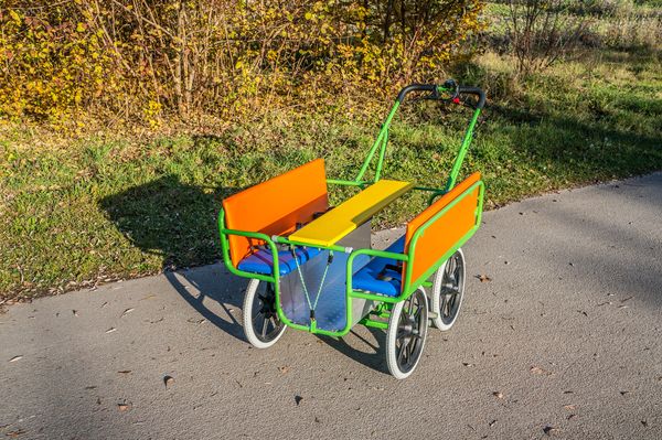 Krippenwagen Der Bunte, 6 Sitzer